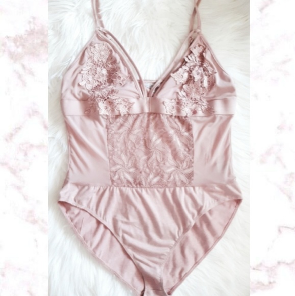 Charlotte Russe Tops - Charlotte Russe Applique Bodysuit